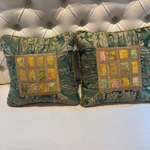 Fortuny Venetian Silk handmade Elegant Green and Gold Accent Pillows - Picture 1 of 5